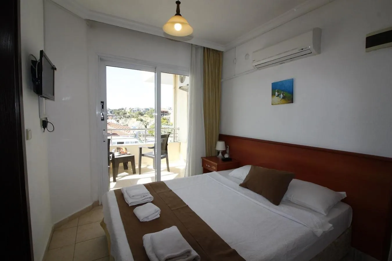 Bonapart Hotel Кешме 2*,  Турция