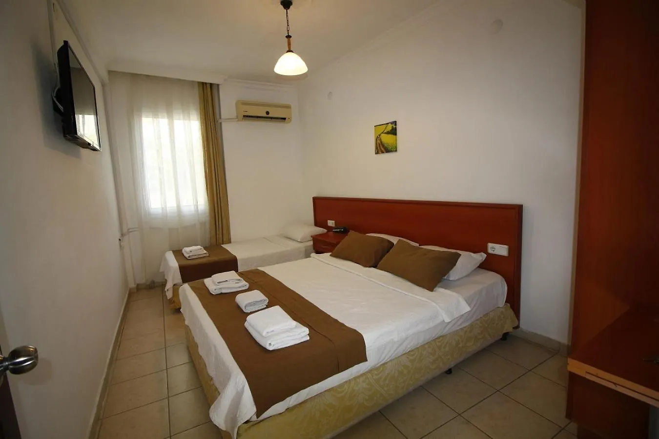 Bonapart Hotel Кешме 2*,  Турция