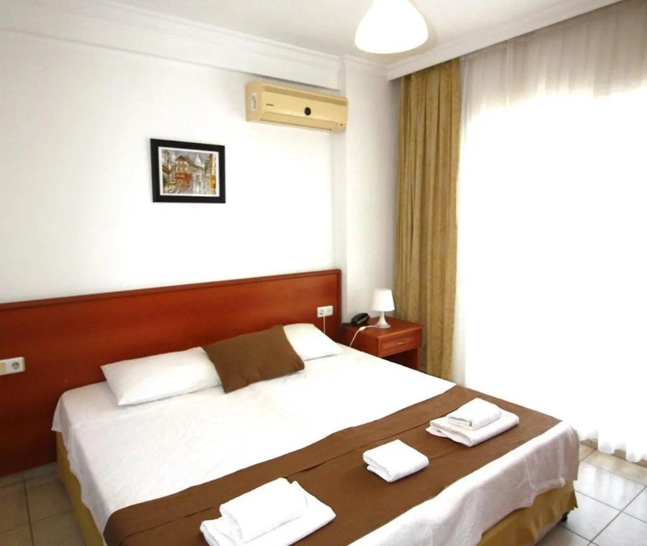 Bonapart Hotel Cesme 2*,