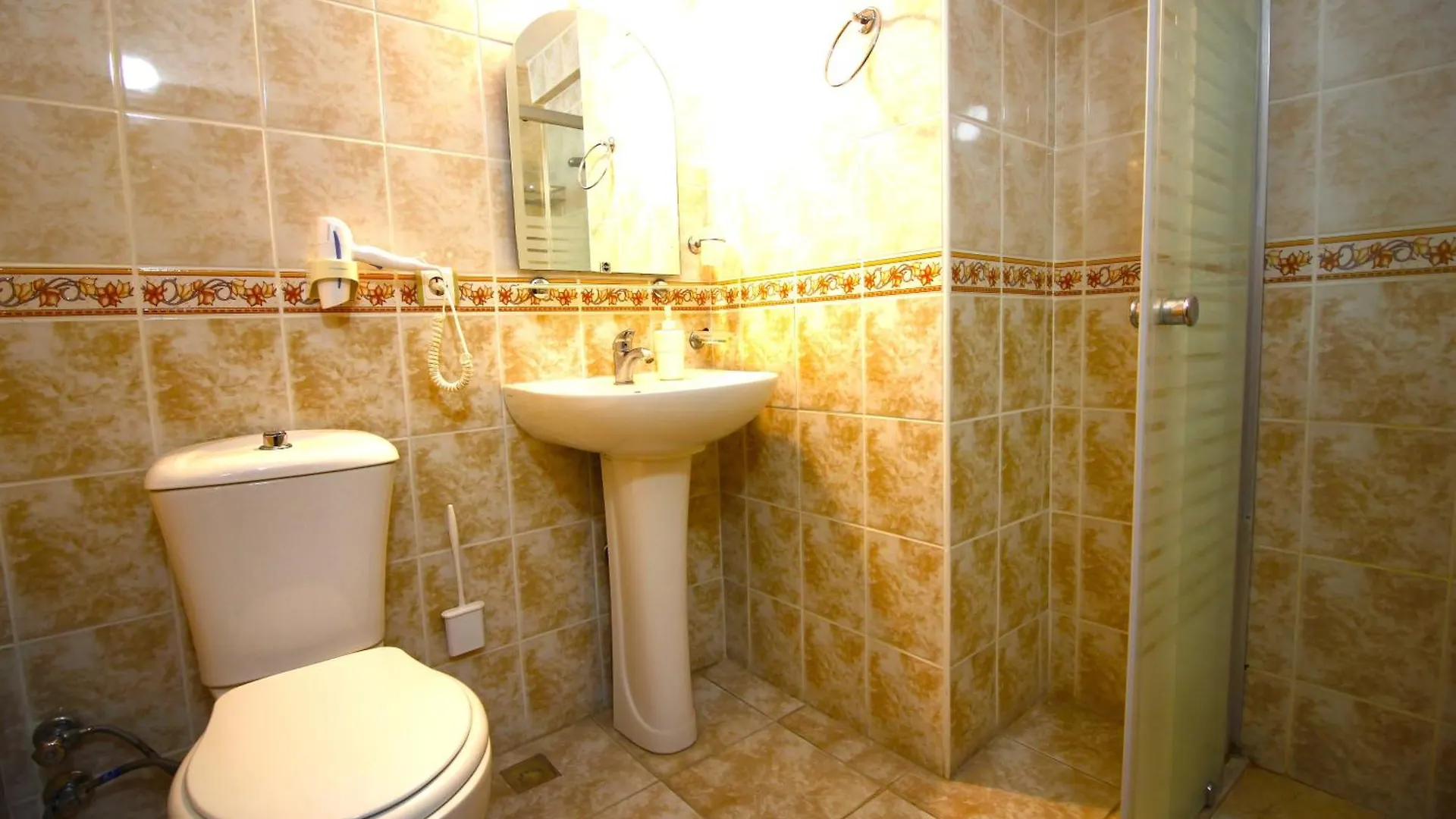 Bonapart Hotel Cesme