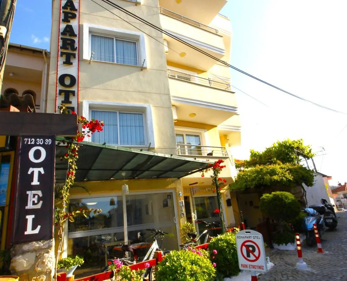 Bonapart Hotel Cesme