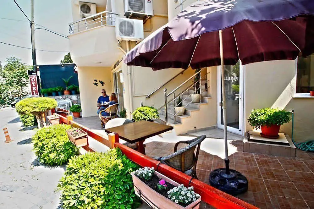 Bonapart Hotel Кешме