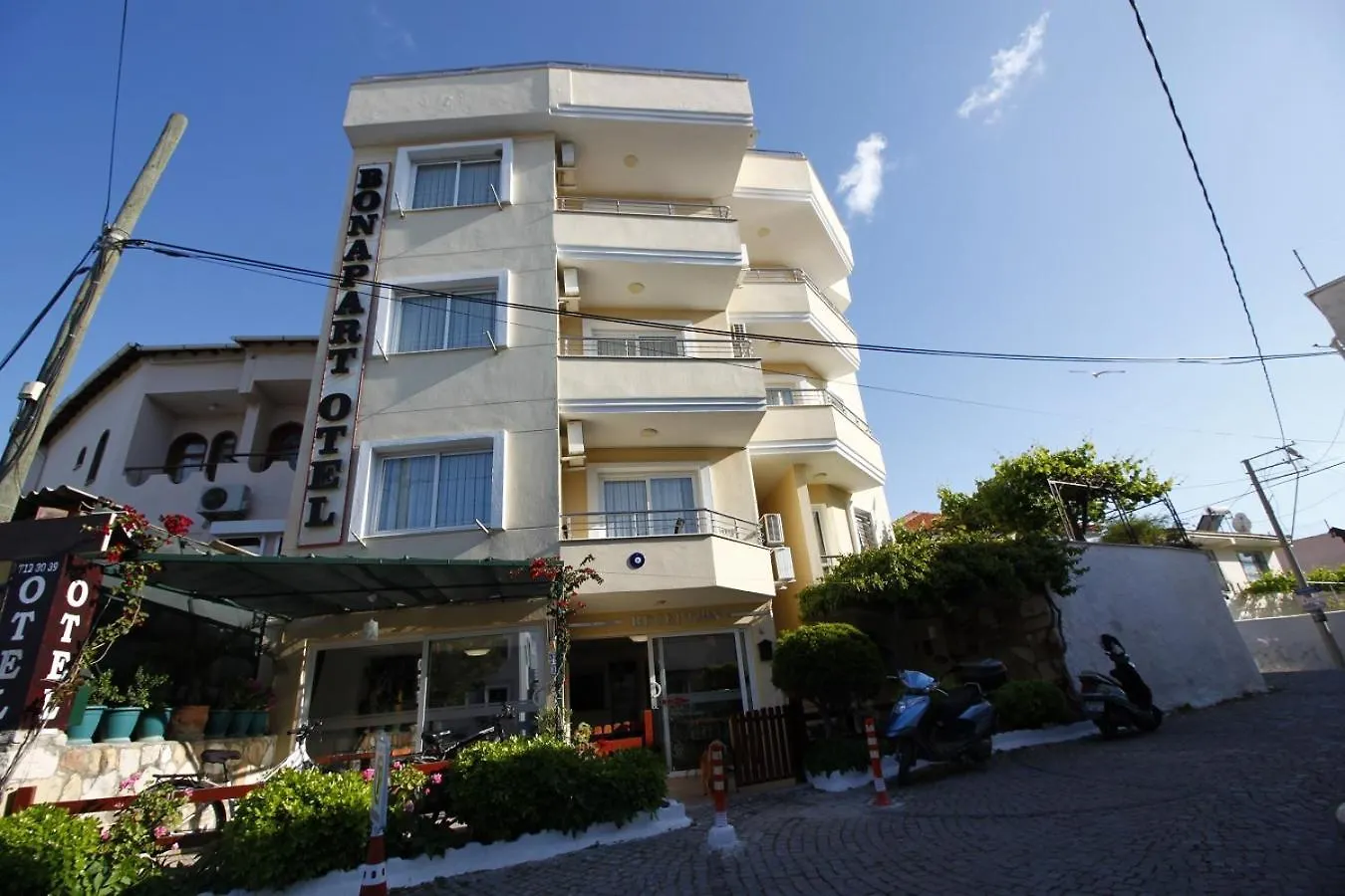 Bonapart Hotel Cesme