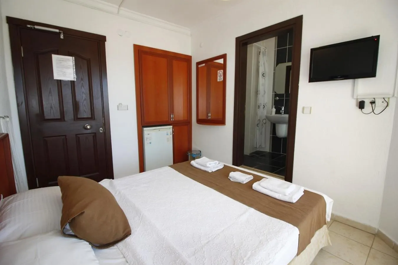 Bonapart Hotel Cesme 2*,